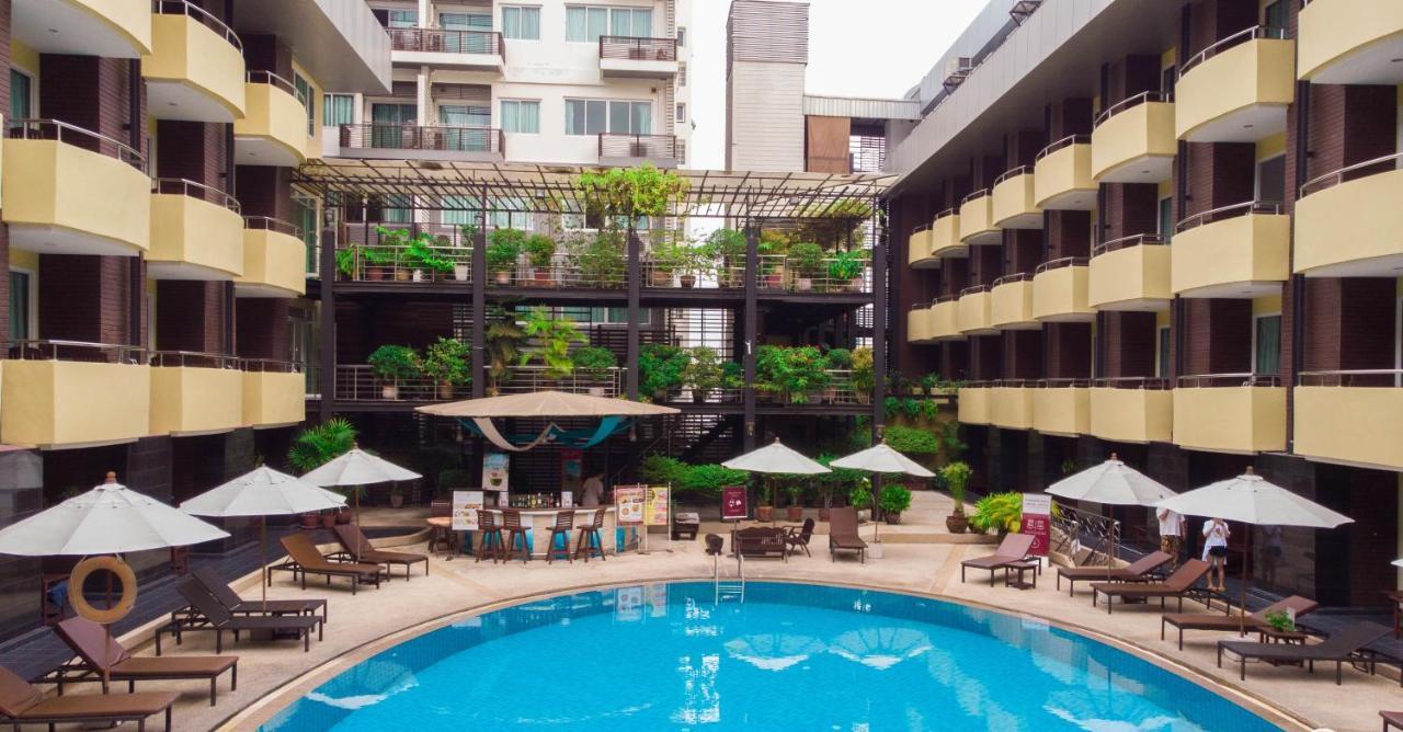 Baron Beach Hotel Pattaja Kültér fotó