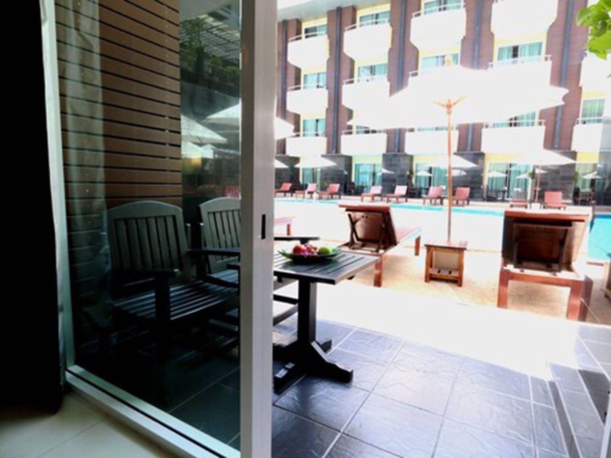 Baron Beach Hotel Pattaja Kültér fotó