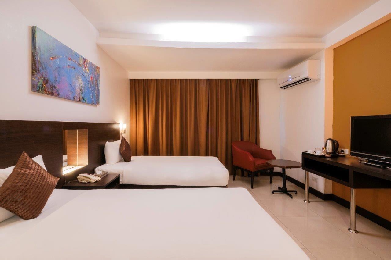 Baron Beach Hotel Pattaja Kültér fotó
