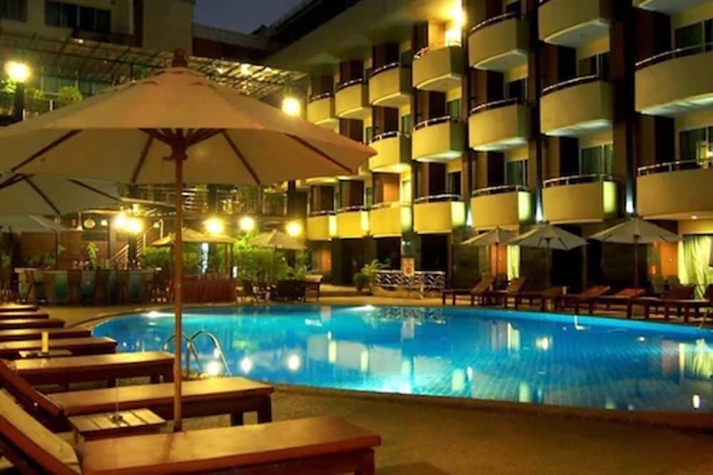 Baron Beach Hotel Pattaja Kültér fotó