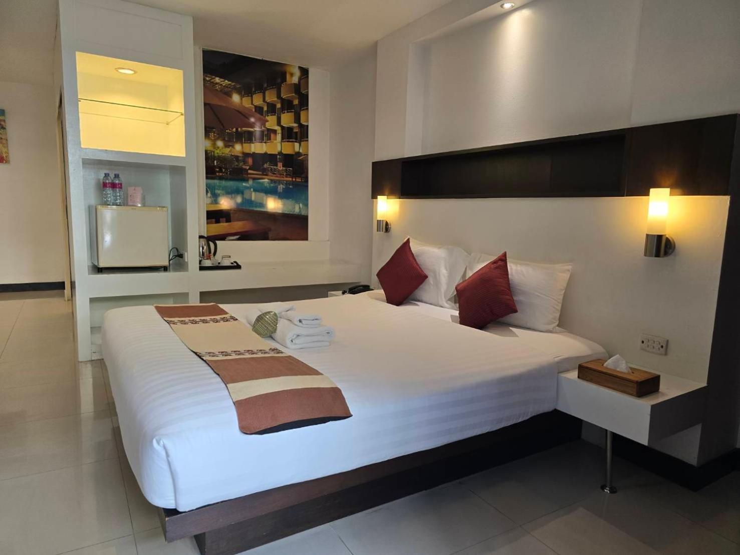 Baron Beach Hotel Pattaja Kültér fotó