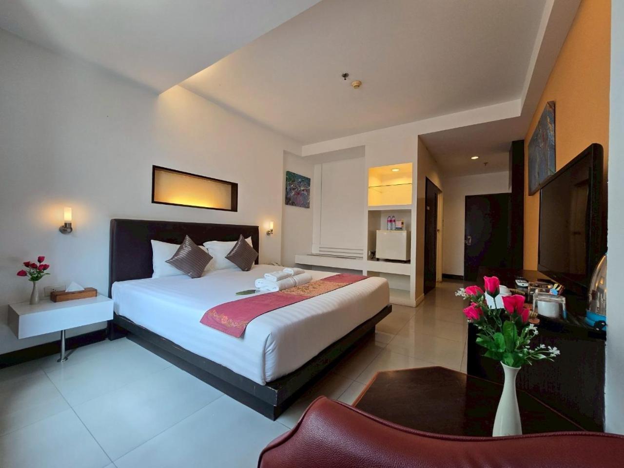 Baron Beach Hotel Pattaja Kültér fotó
