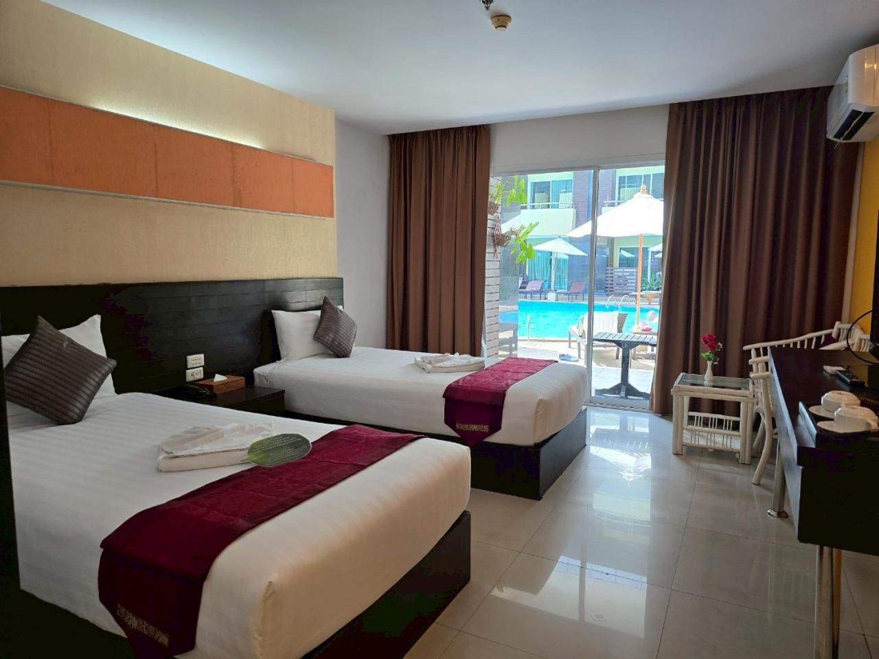 Baron Beach Hotel Pattaja Kültér fotó